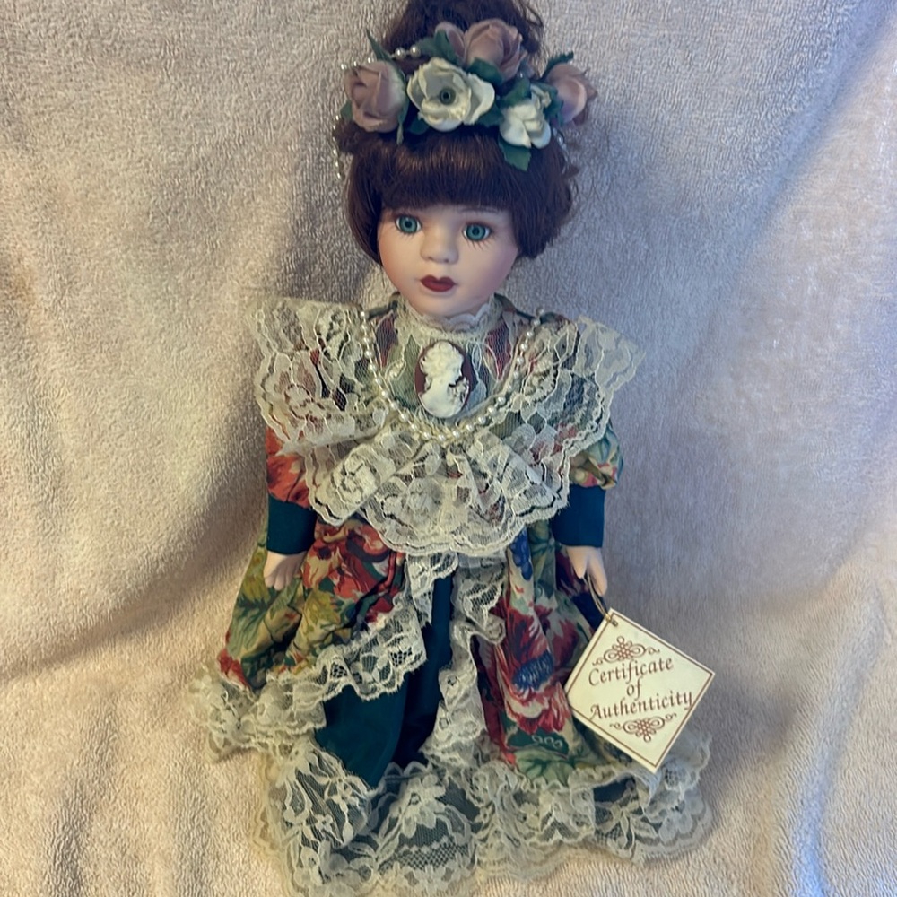 Soft expressions porcelain doll vintage